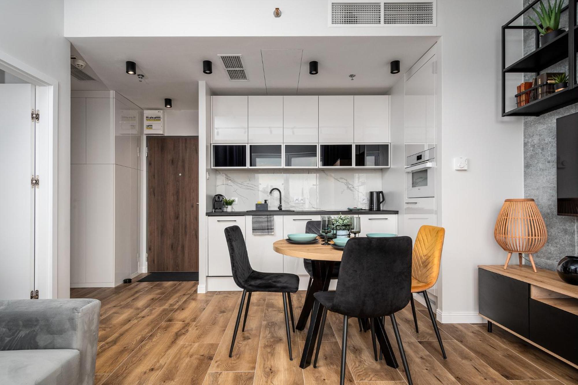 ורשה Wola Tower Deluxe Separate Bedroom With Free Garage - By Perfect Apart מראה חיצוני תמונה