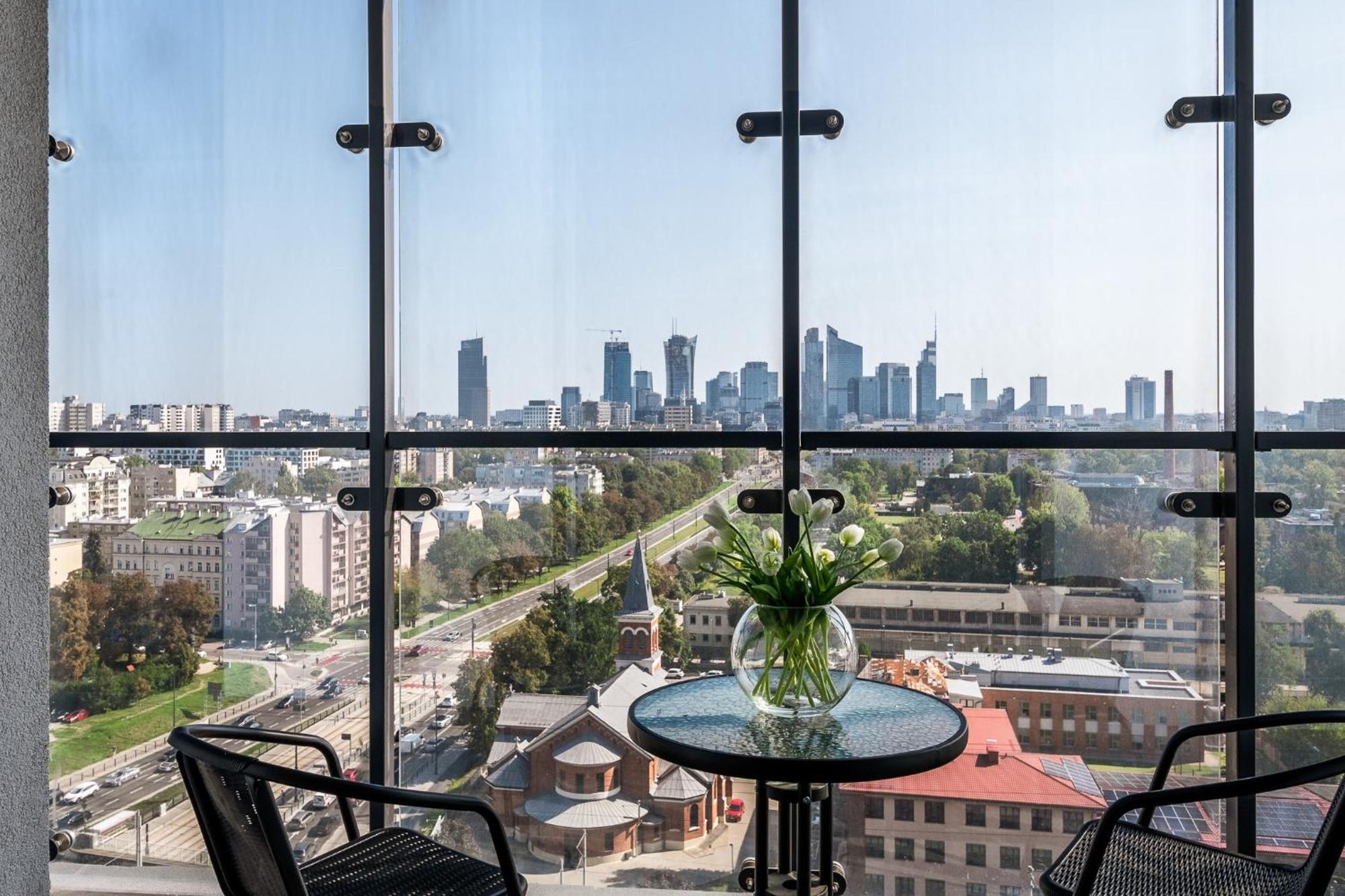 ורשה Wola Tower Deluxe Separate Bedroom With Free Garage - By Perfect Apart מראה חיצוני תמונה