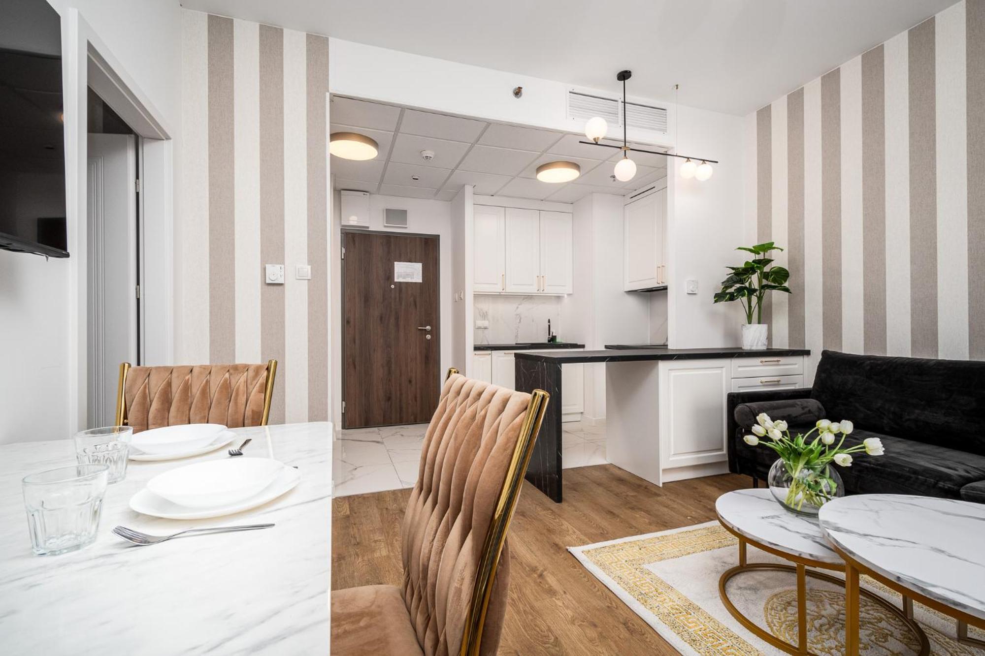 ורשה Wola Tower Deluxe Separate Bedroom With Free Garage - By Perfect Apart מראה חיצוני תמונה